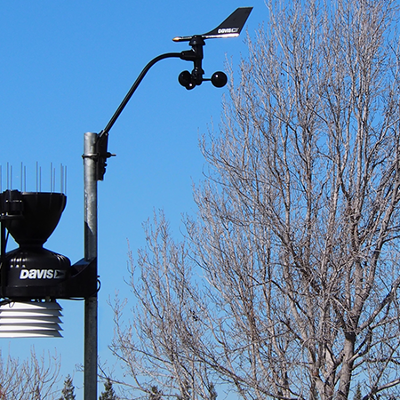 Davis Takes 1st and 2nd Place in Best Weather Station Review