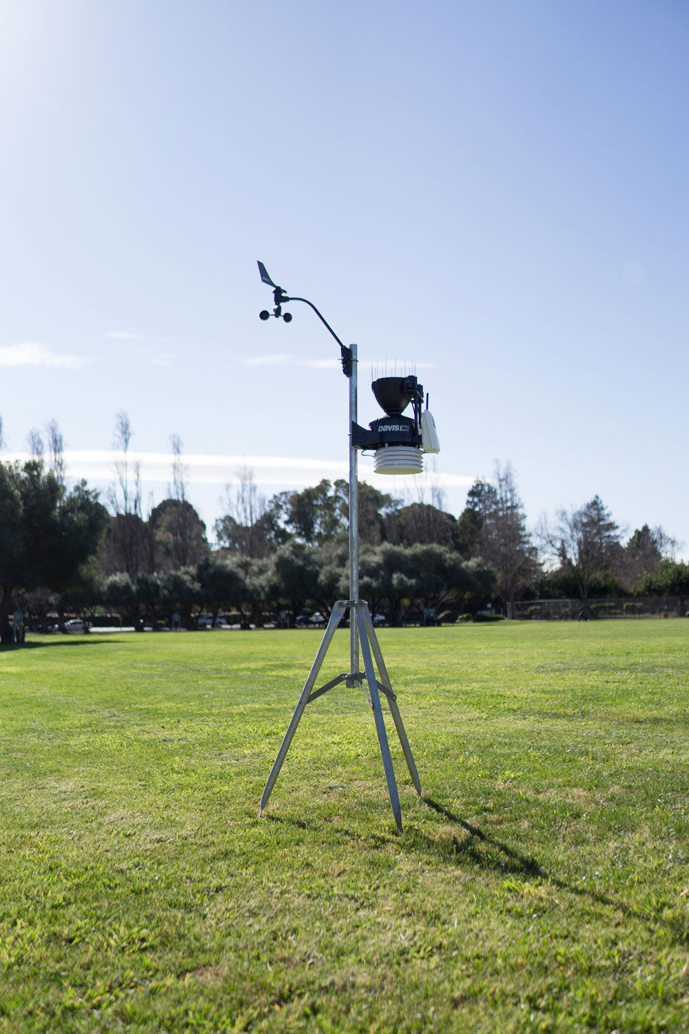 Vantage Pro2 weather station on mounting tripod in park